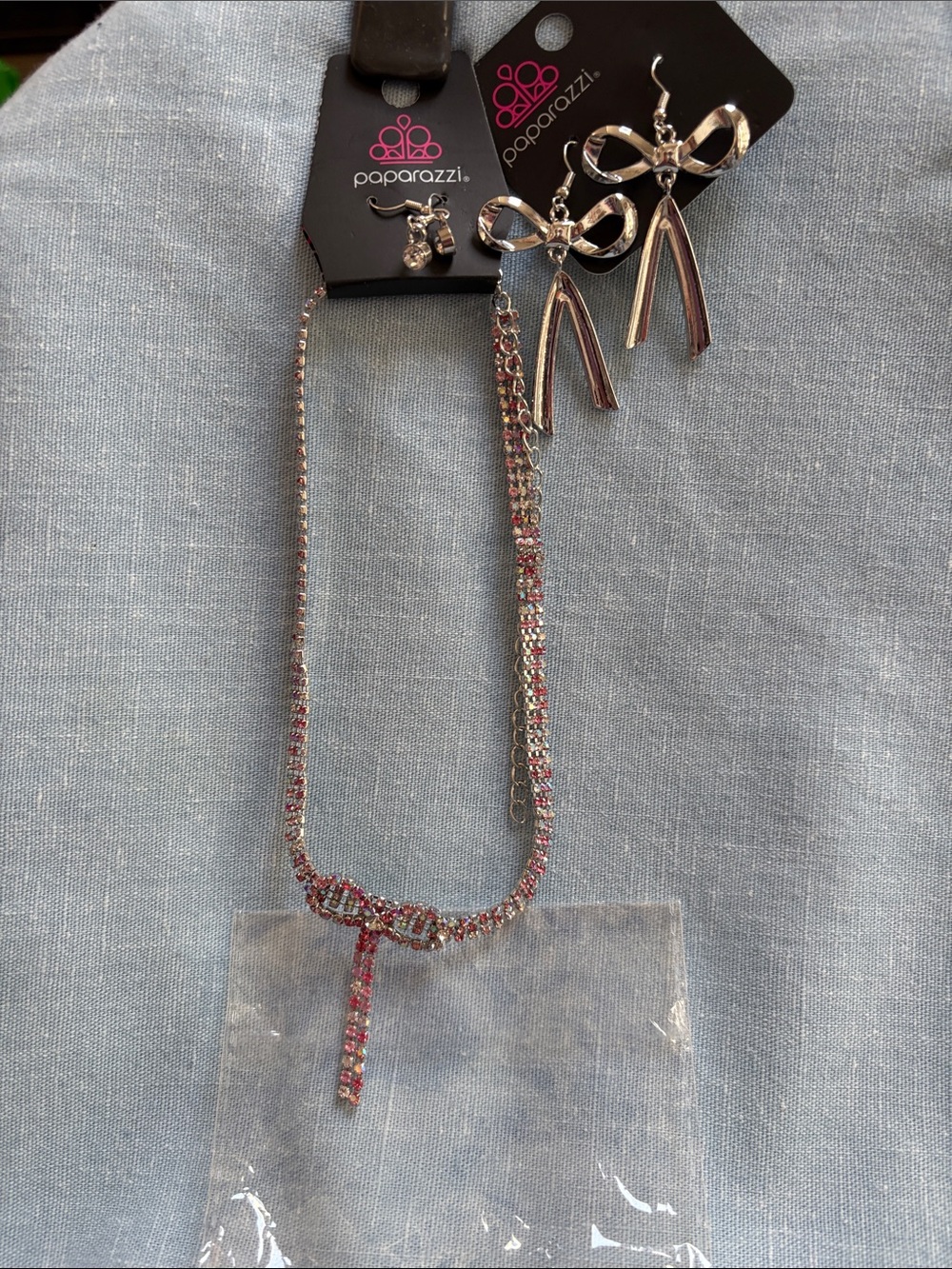 paparazzi Pink Crystal Loop & Bar Necklace with Bow Drop Earrings